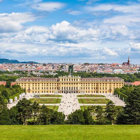 Apartamento Lovely Airbnb Near Schoenbrunn Viena Exterior foto