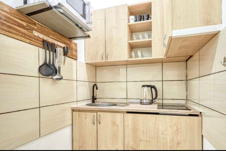 Apartamento Lovely Airbnb Near Schoenbrunn Viena Exterior foto