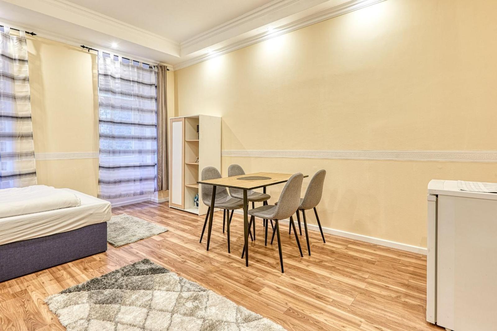 Apartamento Lovely Airbnb Near Schoenbrunn Viena Exterior foto